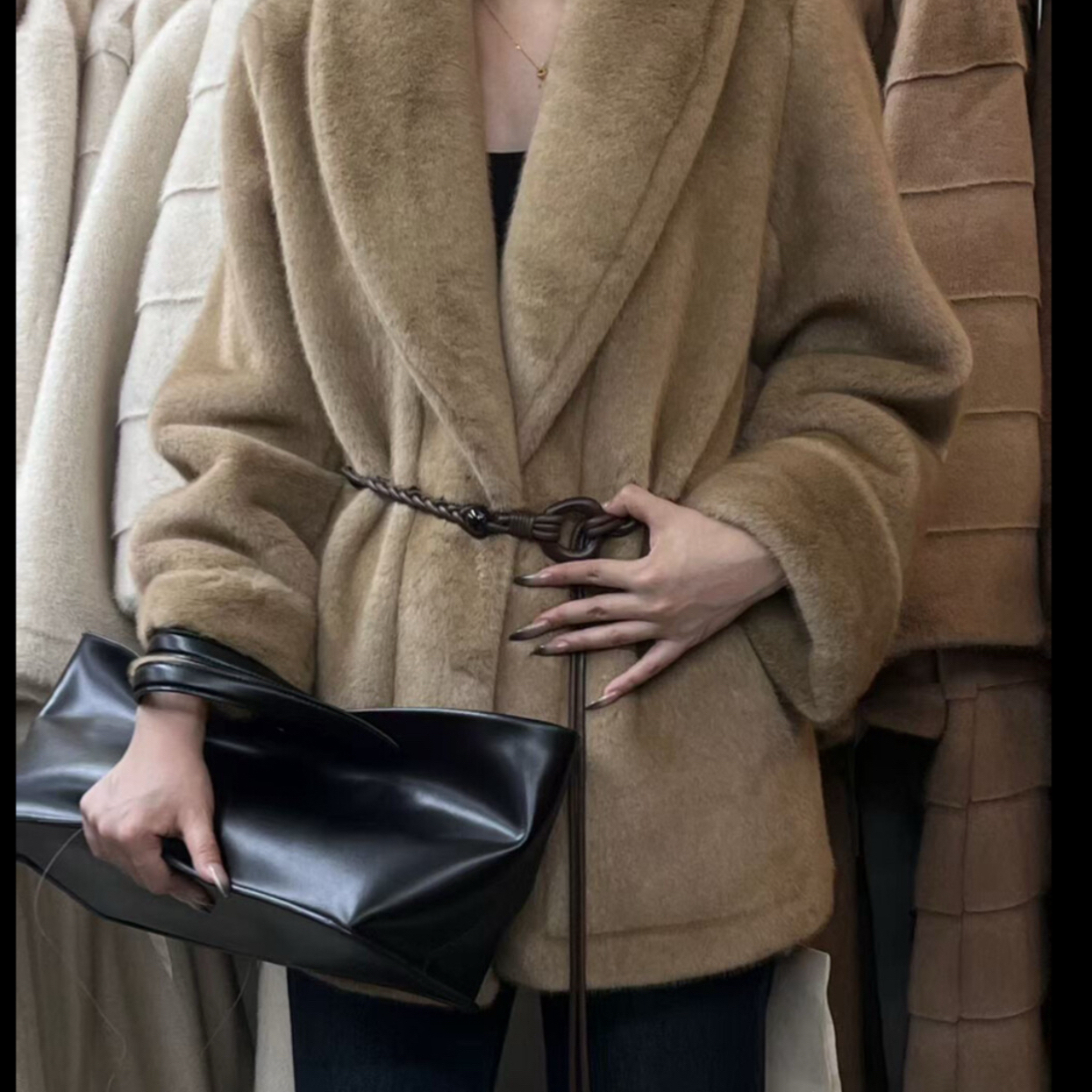 HY-冬上新轻奢质感大翻领宽松版型毛呢大衣(配腰带)2268