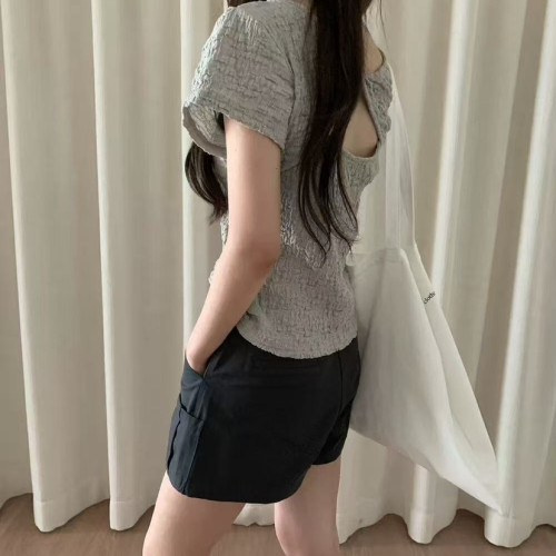 IU ROOM-26夏上新后背扭结镂空小衫(不含下装)5700
