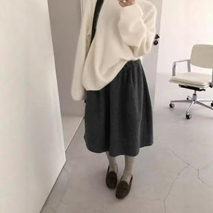 IU ROOM 韩系百搭休闲设计感慵懒风宽松加厚显瘦羊毛半身裙女3793