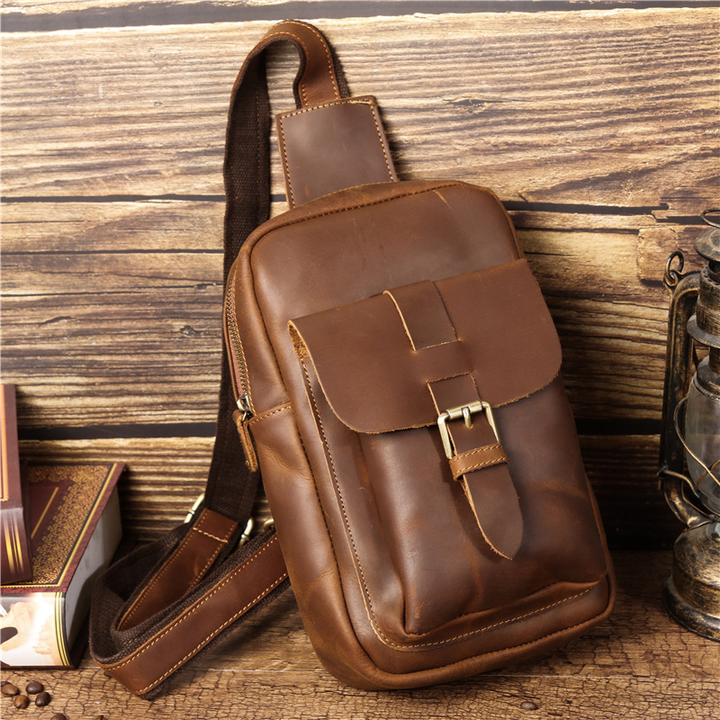 男士复古疯马皮手工头层纯牛皮真皮做旧个性青年斜挎背包胸包男包