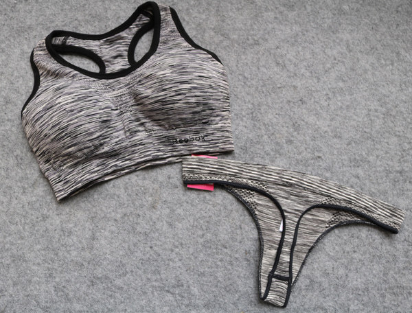 满包邮不退瑜伽健身运动内衣跑步文胸套装背心式带胸垫无痕丁字裤