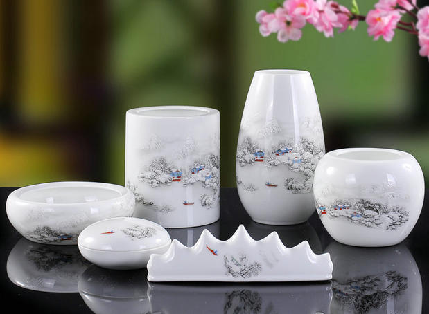 定制景德镇陶瓷雪景礼印尼盒笔筒