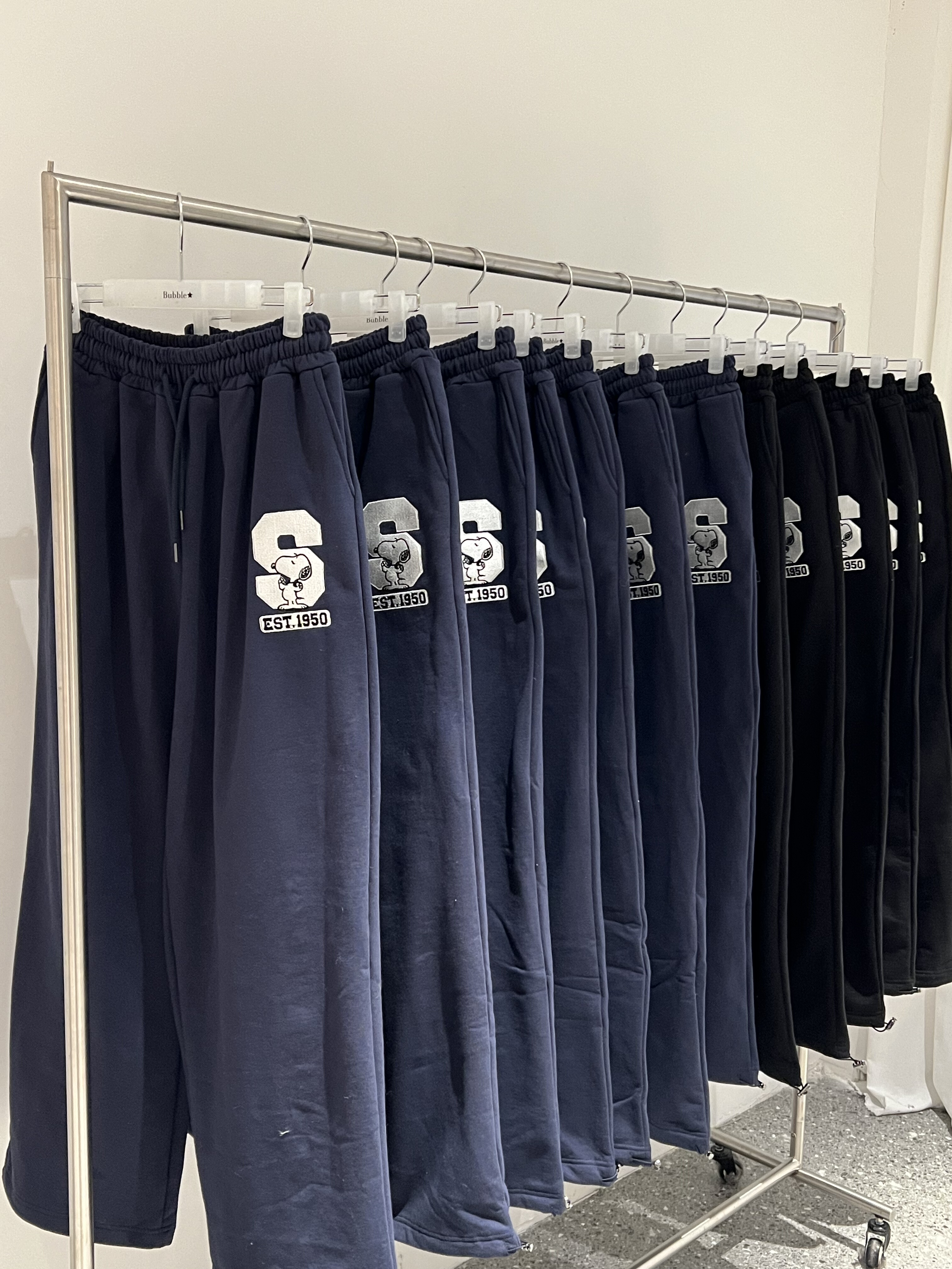 现 bubble韩代CREDITO加绒字母卡通抽绳松紧腰卫裤休闲裤实体秒发