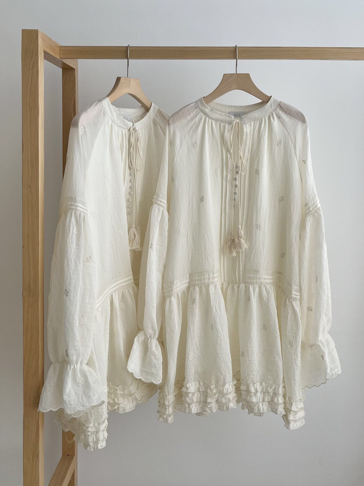 Suhoo韩国2025春夏季新款甜美重工蕾丝刺绣仙女连衣裙礼服度假