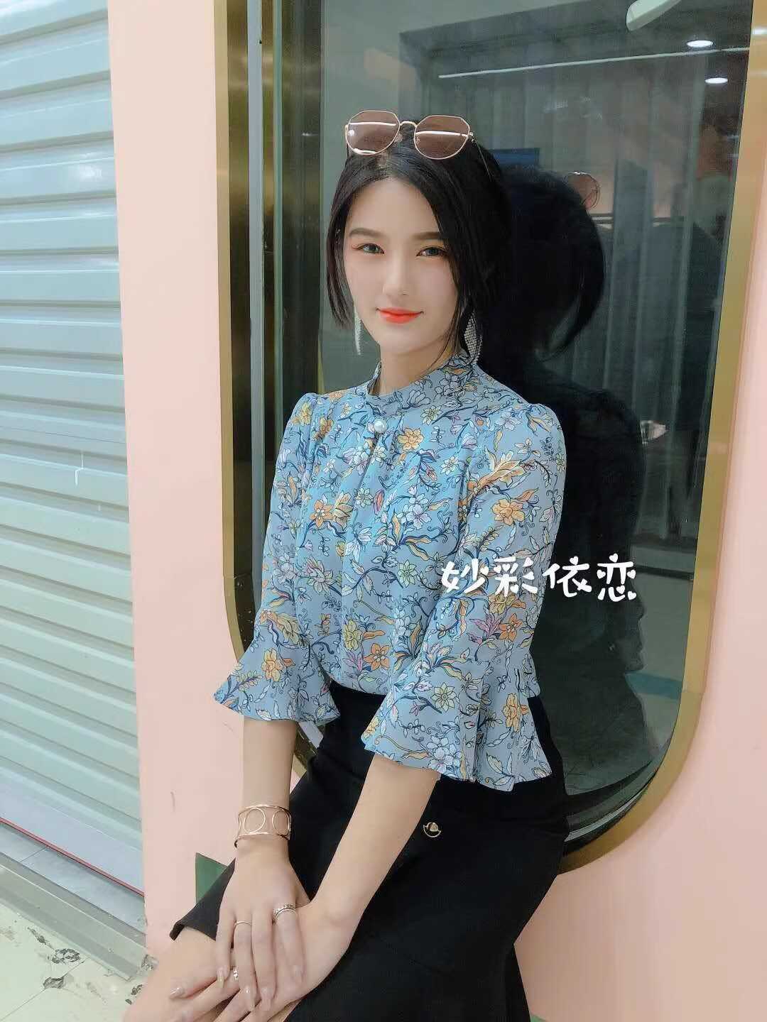 专柜正品雪纺衫女2025春夏新款七分喇叭袖碎花洋气上衣打底衫衬衫
