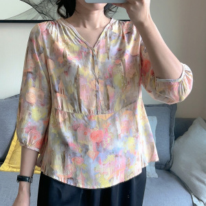 碎花衬衫女中袖棉绸春夏秋新款 宽松遮肚妈妈装洋气七分袖V领上衣
