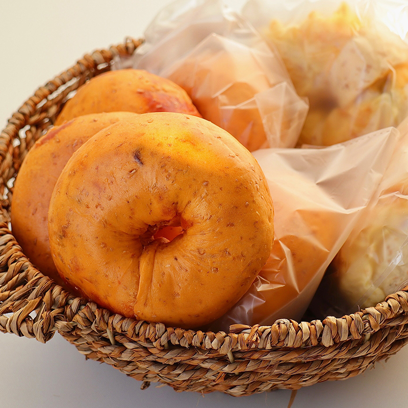 番茄肉松老干妈全麦贝果纯手工