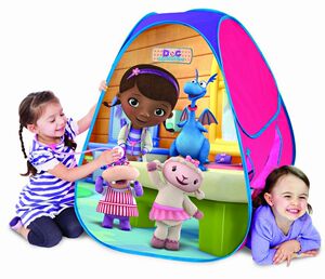PLAYHUT迪士尼Doc McStuffins Classic Hideaway小医生游戏屋帐篷