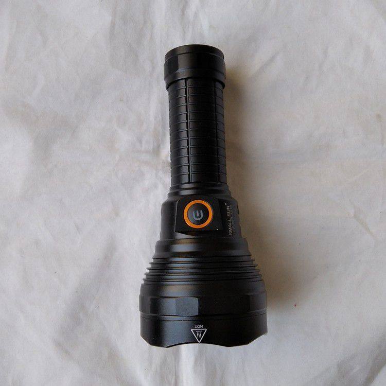小太阳超亮强光手电筒激光级LED灯珠1300流明usb充电户外照明T213
