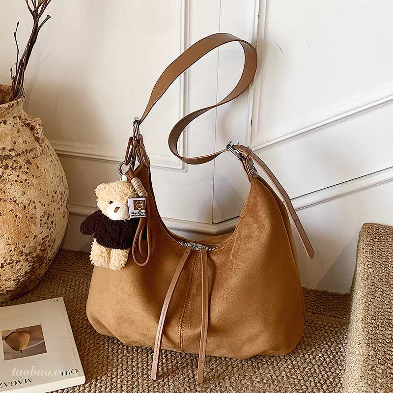 2025新款小众复古绒面托特包