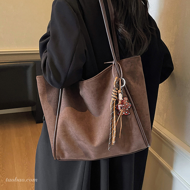 时尚通勤大容量托特包