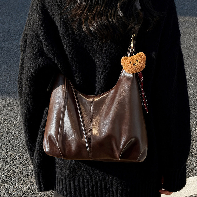 油皮复古大容量包包2025新款休闲通勤女士单肩斜挎包高级感托特包,箱包皮具/热销女包/男包,托特包,淘宝优惠券,粉丝福利购,淘宝优惠卷