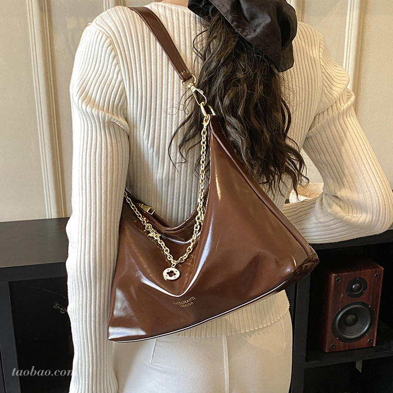 高级质感油皮复古包包女2026新款时尚通勤斜挎包单肩腋下包hobo包,箱包皮具/热销女包/男包,托特包,淘宝优惠券,粉丝福利购,淘宝优惠卷