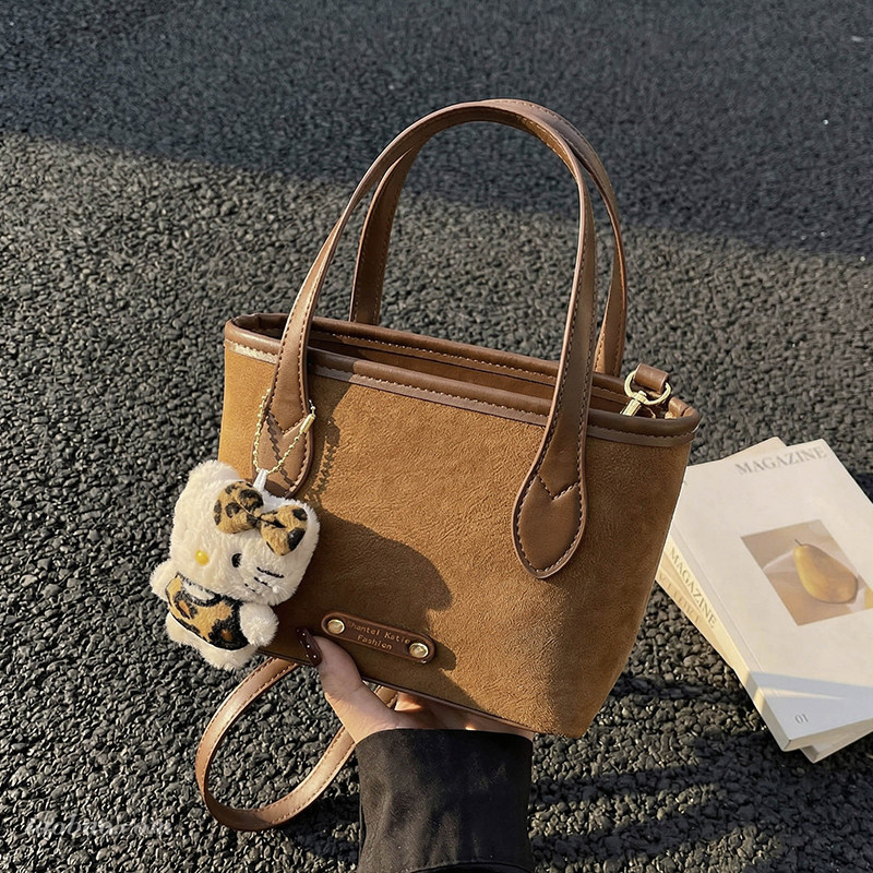 精致复古女式手提小包包2026新款时尚百搭斜挎包超火小拎包水桶包,箱包皮具/热销女包/男包,水桶包,淘宝优惠券,粉丝福利购,淘宝优惠卷