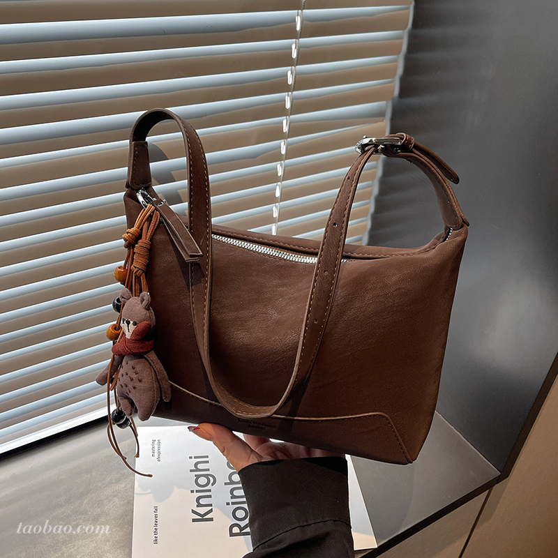 时尚复古磨砂小包女2025新款