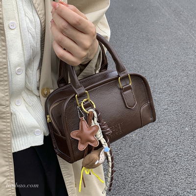 2025年秋季复古风保龄球包