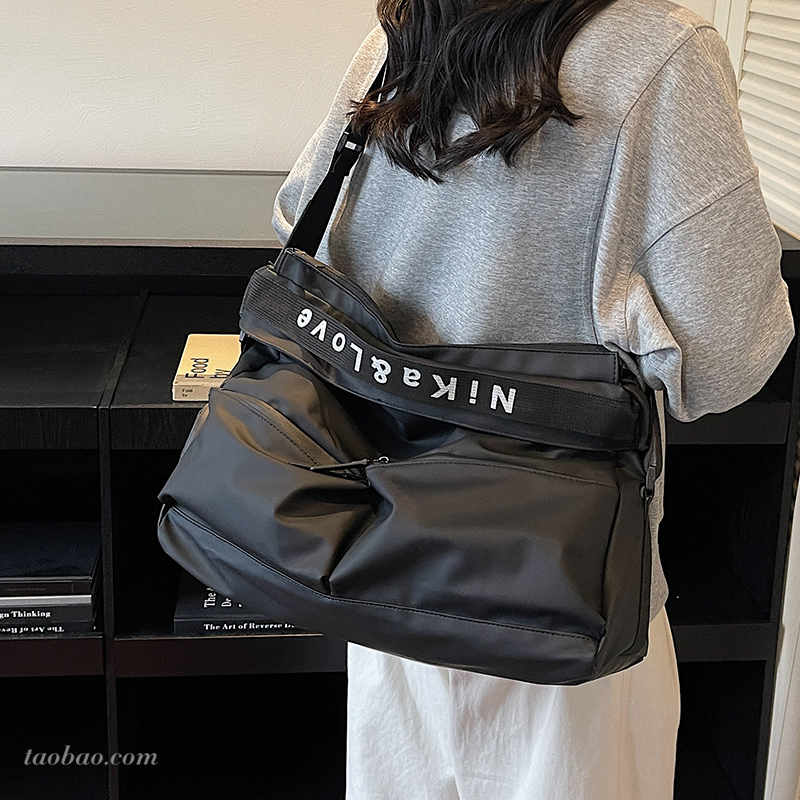 2025秋季新款潮流时尚托特包