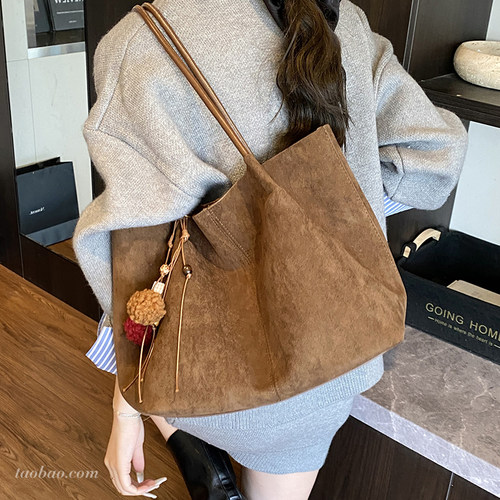2025新款复古质感腋下托特包