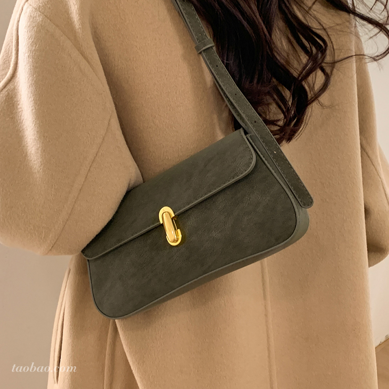 2025冬季新款通勤斜挎包