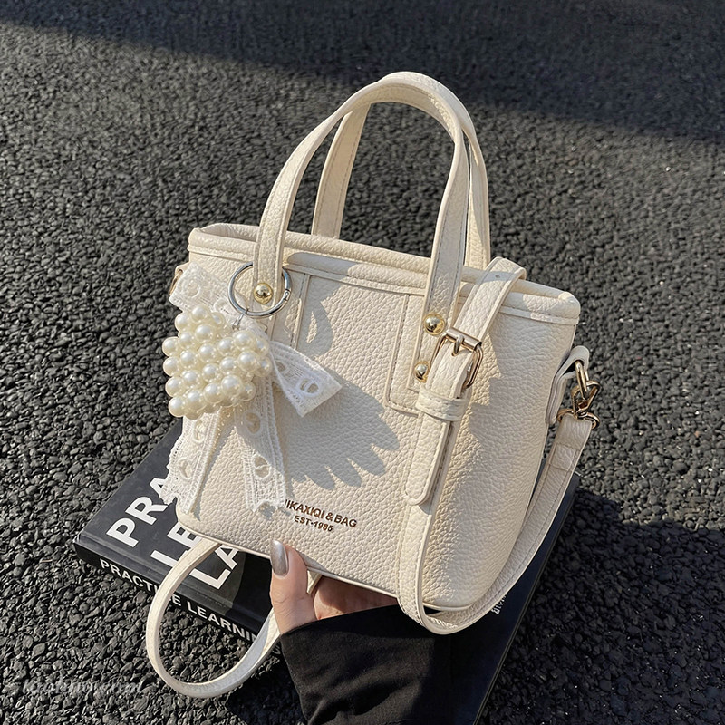 精致超火手提小包包2026春夏季新款百搭女式斜挎包时尚爆款水桶包,箱包皮具/热销女包/男包,水桶包,淘宝优惠券,粉丝福利购,淘宝优惠卷