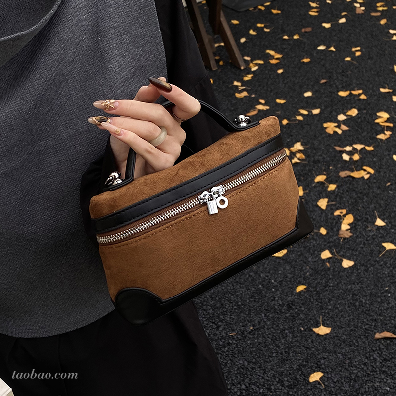 高级复古磨砂质感小方包