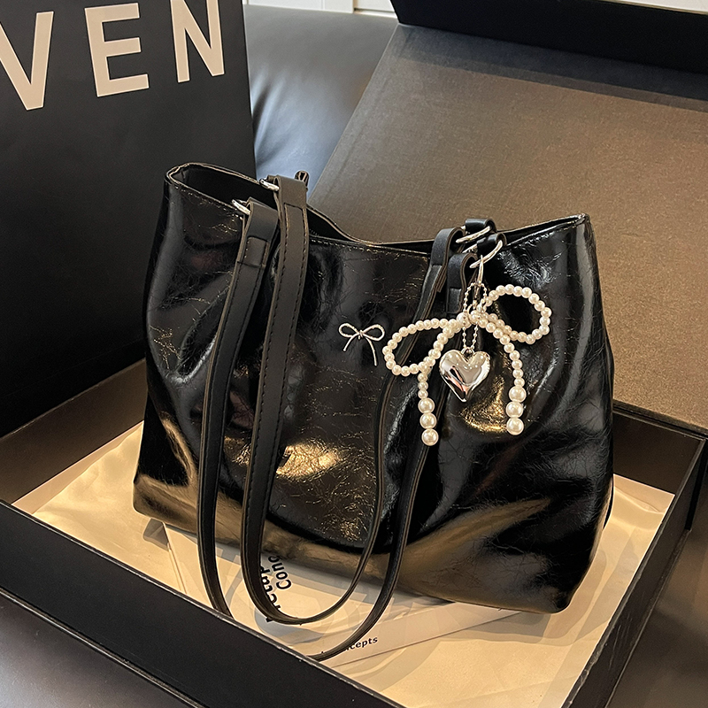 2024夏季新款高级感通勤大包包