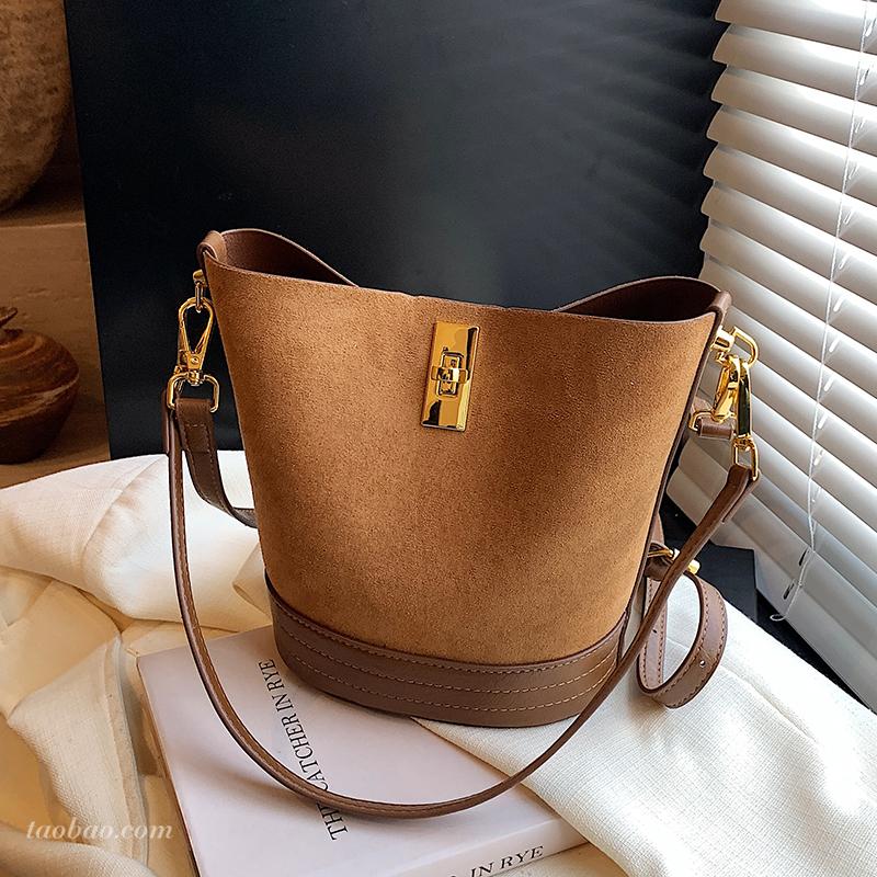 2024新款秋冬潮流行百搭斜挎包