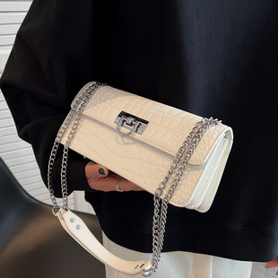 高级感鳄鱼纹小包包女2025新款 百搭链条斜挎小方包单肩腋下法棍包