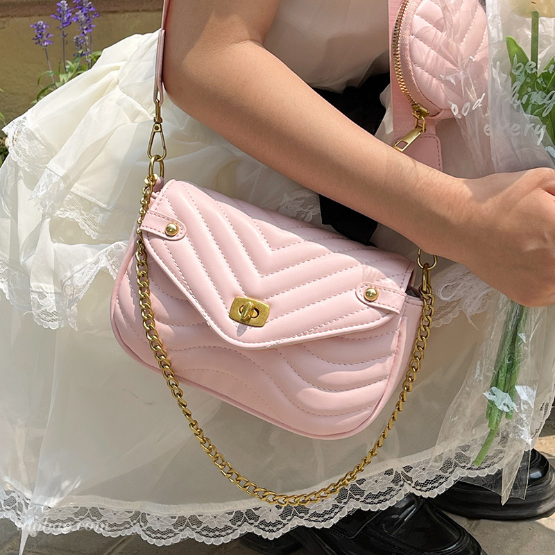 超火小众绣线包包女2026春夏季新款百搭斜挎包精致爆款链条小方包,箱包皮具/热销女包/男包,小方包,淘宝优惠券,粉丝福利购,淘宝优惠卷