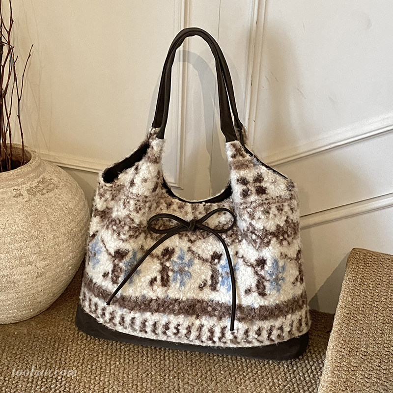 秋冬季大容量毛呢包包女2026新款休闲通勤单肩包超火手提包毛毛包,箱包皮具/热销女包/男包,托特包,淘宝优惠券,粉丝福利购,淘宝优惠卷