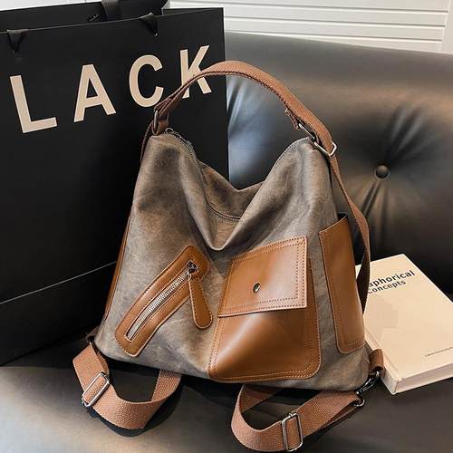 大容量多功能休闲百搭通勤双肩包