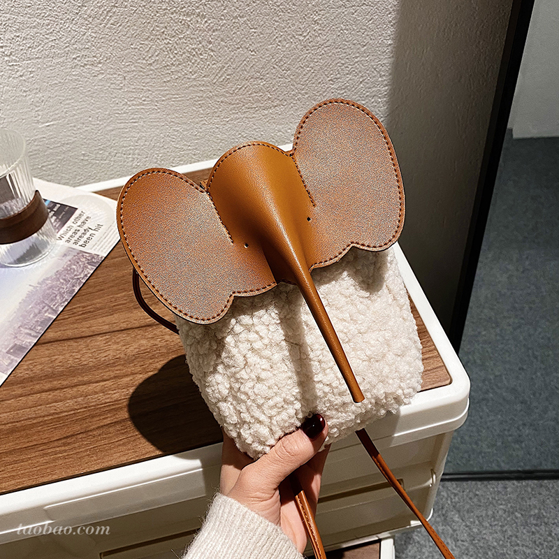 小众毛绒包包女式2025新款