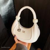高级感小众包包女2025新款 春夏季 百搭斜挎包精致迷你小拎包半月包