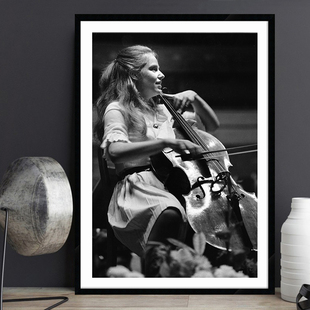 杰奎琳杜普雷古典大提琴家音乐家教室琴房学校黑白怀旧照片壁挂画