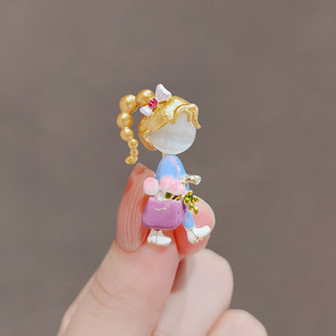 卡通滴油散步女孩胸针时尚百搭西装别针小众设计感胸花配饰胸饰