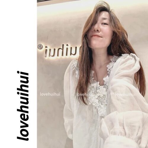 lovehuihui《白屿慢时光》慵懒感V领亚麻立体花上衣
