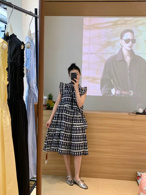 吉姆姐姐家 韩风精致刺绣小飞袖连衣裙 带刺绣斜挎包包莱赛尔面料