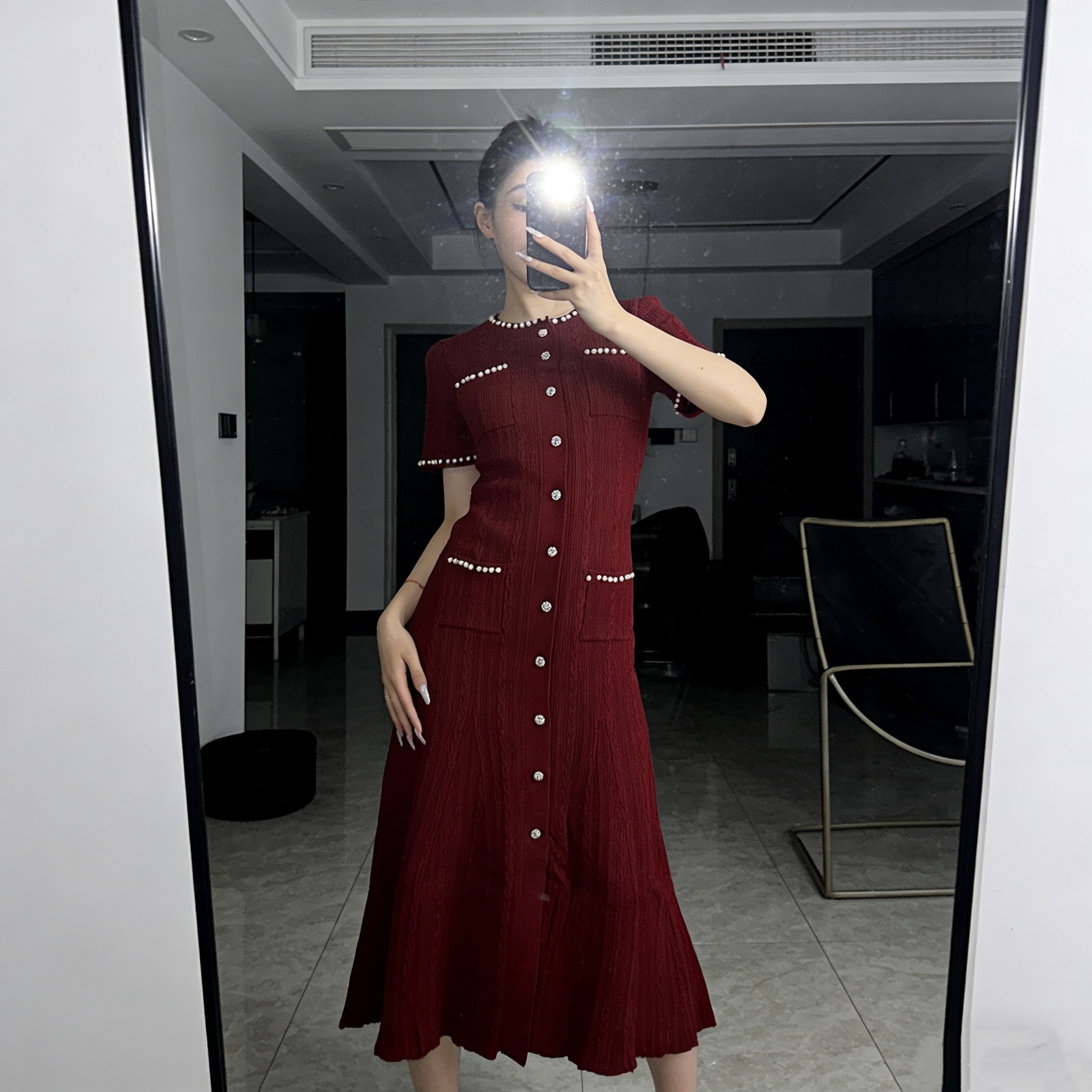 女装2026春季夏法式小香气质名媛钉珠鱼尾中长款针织连衣裙短袖裙