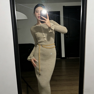 显瘦圆领含腰链长袖 优雅修身 针织连衣裙女 浪漫名媛风气质时尚 法式