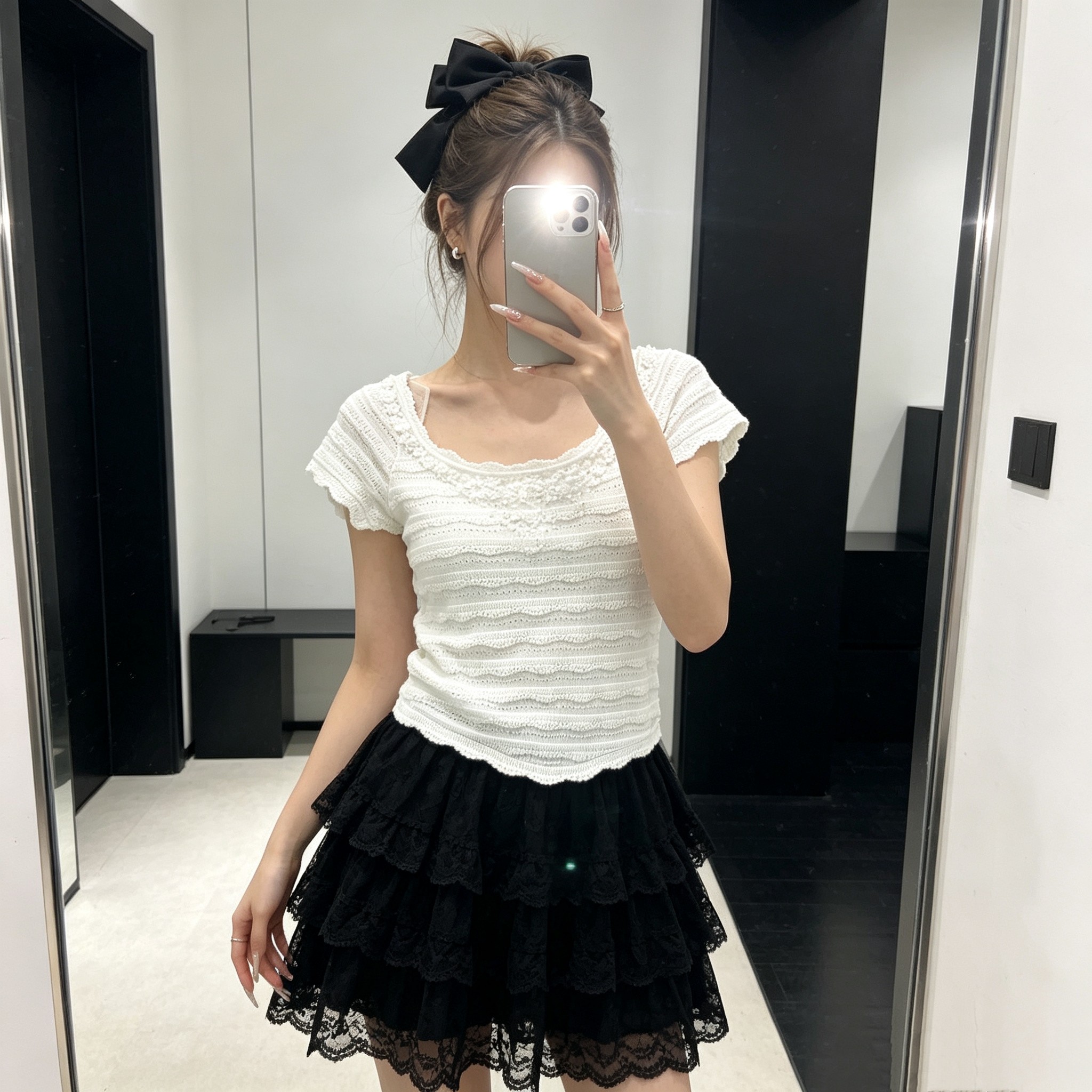 2026夏季新款女士复古温柔优雅风立体镂空木耳边钩花针织短袖上衣