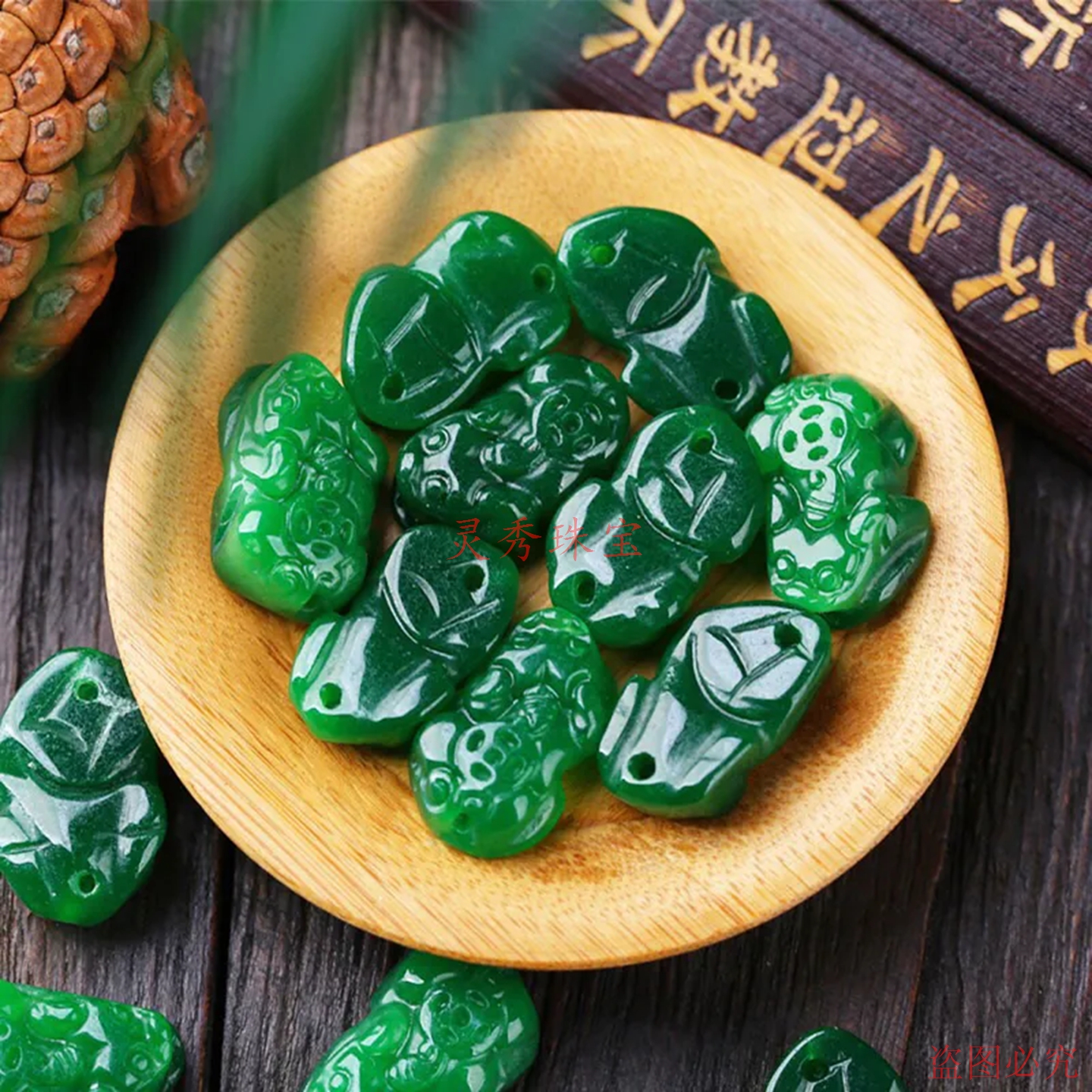 爆款精品干青翡翠色玉石小貔貅