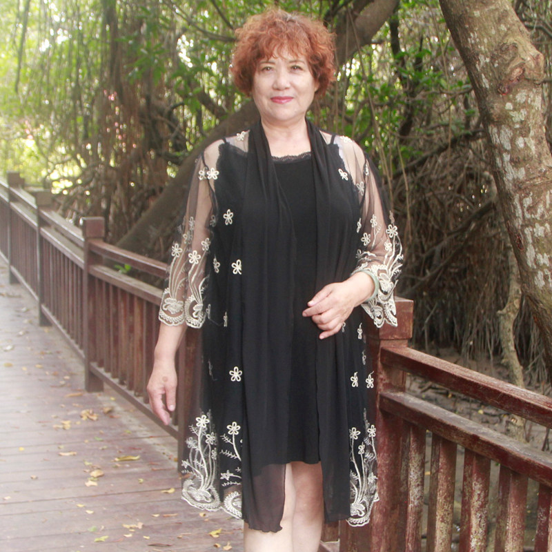 加肥胖妈妈夏季新款网纱刺绣开衫
