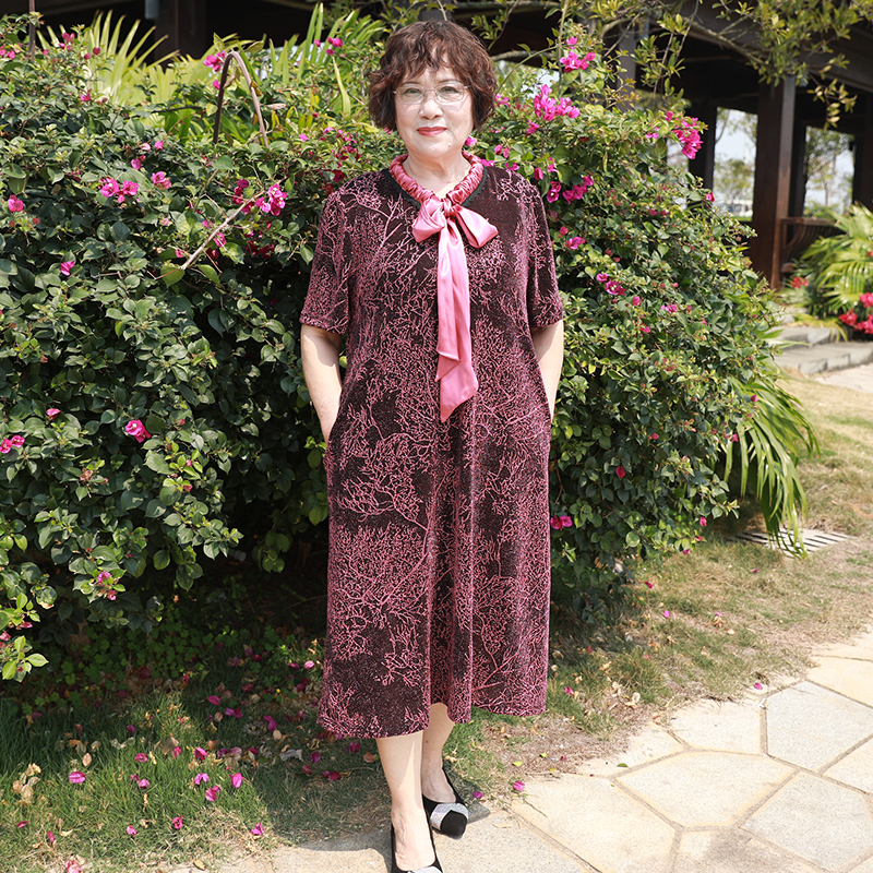阔太太洋气夏季连衣裙加肥加大码胖妈妈装宽松遮肚显瘦中长款裙子