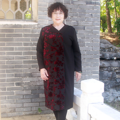 中老年长袖宽松连衣裙加肥大码胖妈妈款时尚立体花配大衣遮肚裙子