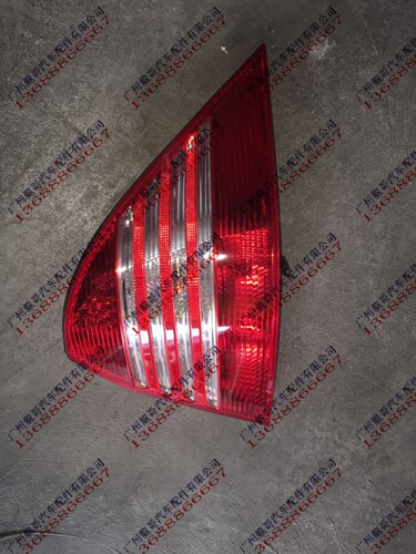 奔驰S320S350后尾灯总成拆车件