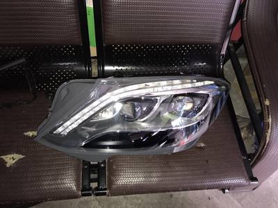 奔驰S400大灯总成拆车件