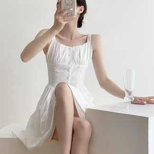 高端定制白色吊带裙女夏季新款气质显瘦设计高级感小众法式连衣裙