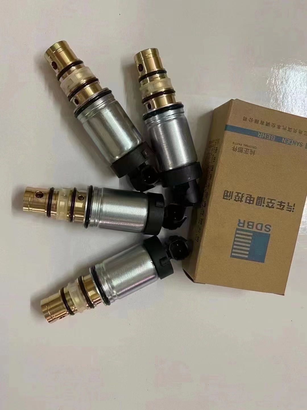 适配别克英朗空调电磁阀君威君越