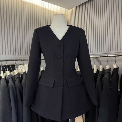 法式V领单排扣加厚羽绒连衣裙