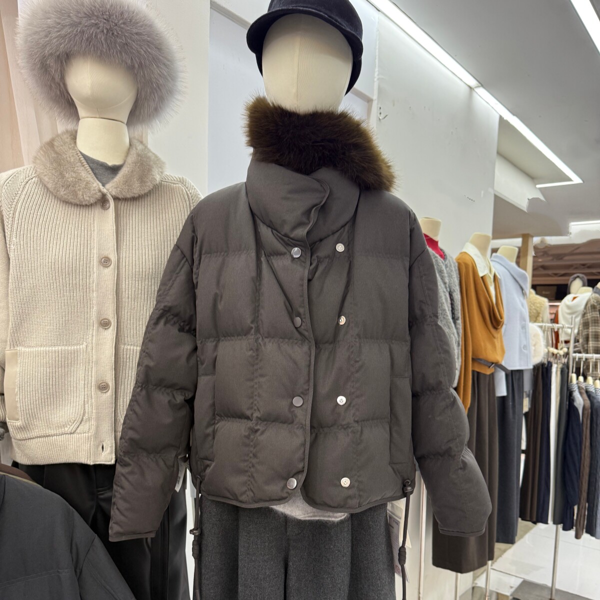90白鸭绒立领保暖短羽绒服短外套